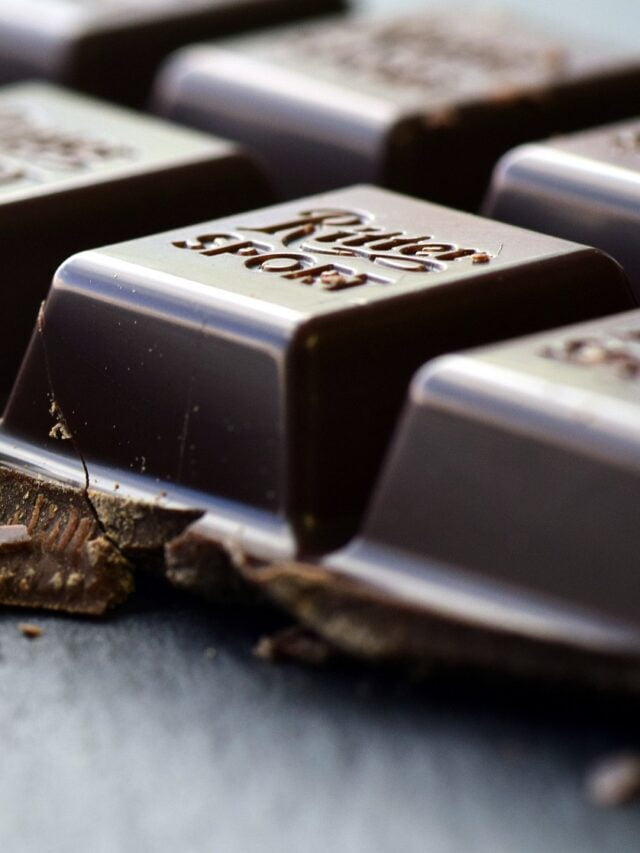 13 AMAZING  BENEFITS OF DARK CHOCOLATE